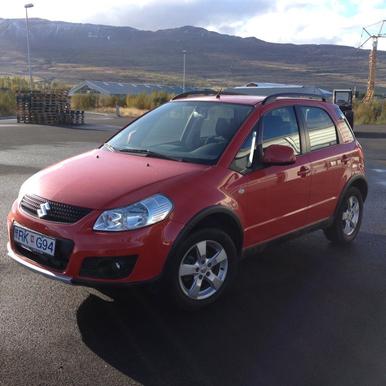 bilabjorgun-2014-suzuki-baett-vid-flotann-i-stad-subaru-3