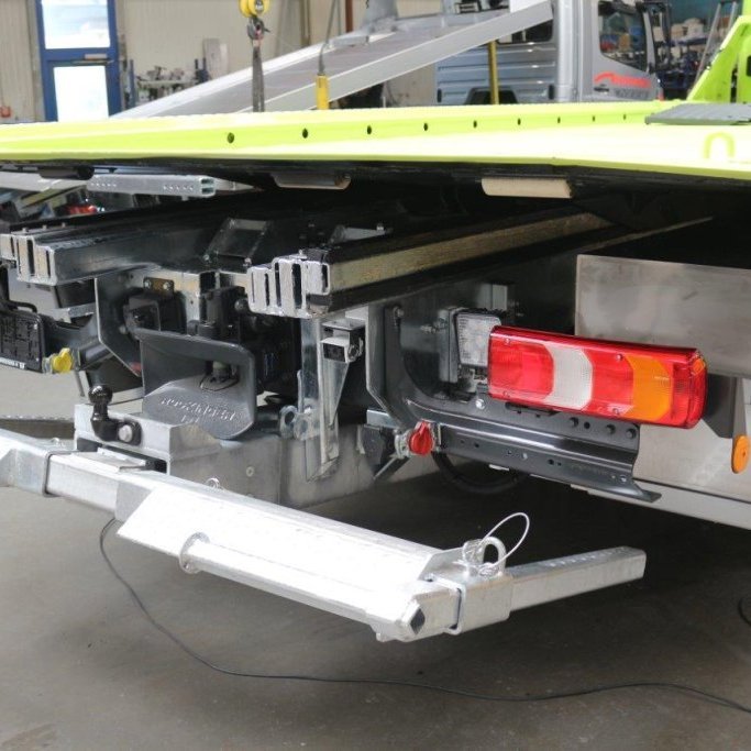 bilabjorgun-2018-haust-vor-2019-ferd-til-tischer-i-thyskalandi-til-ad-lata-smida-bil-sem-hentadi-okkur-og-nyr-bill-sottur-2019-i-juni-11