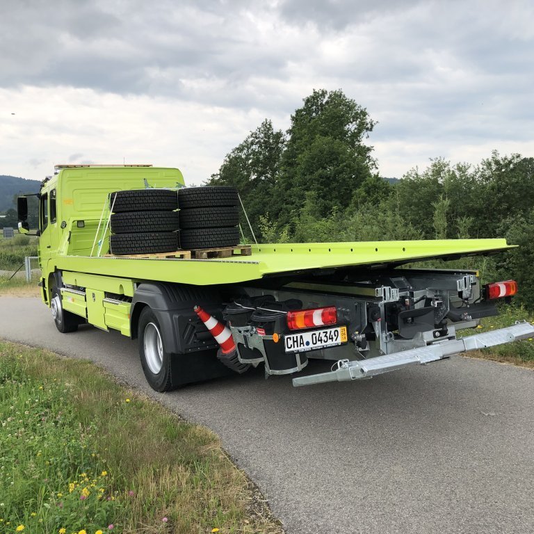 bilabjorgun-2018-haust-vor-2019-ferd-til-tischer-i-thyskalandi-til-ad-lata-smida-bil-sem-hentadi-okkur-og-nyr-bill-sottur-2019-i-juni-21